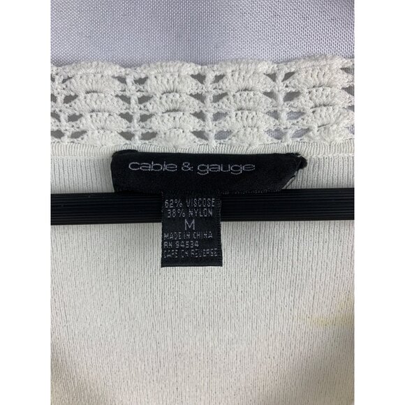 Cable & Gauge White Crochet Trim V-Neck Sweater Medium - Picture 2 of 6